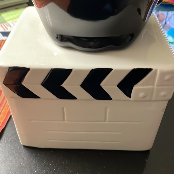 Betty Boop 1995 Cookie Jar - Picture 4 of 10